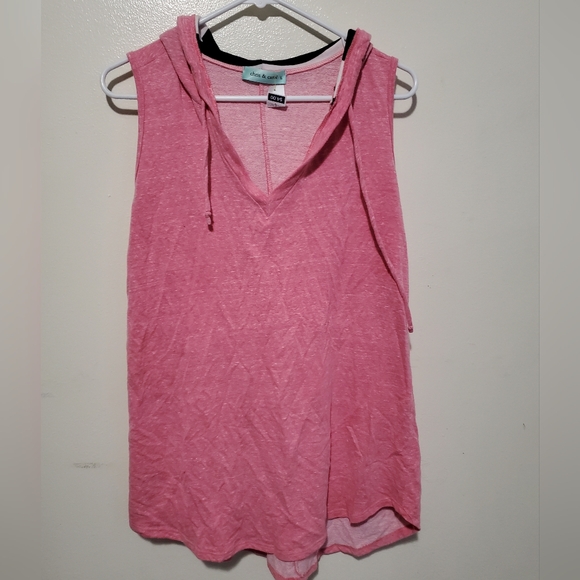 A Hooded tank top - Picture 1 of 3